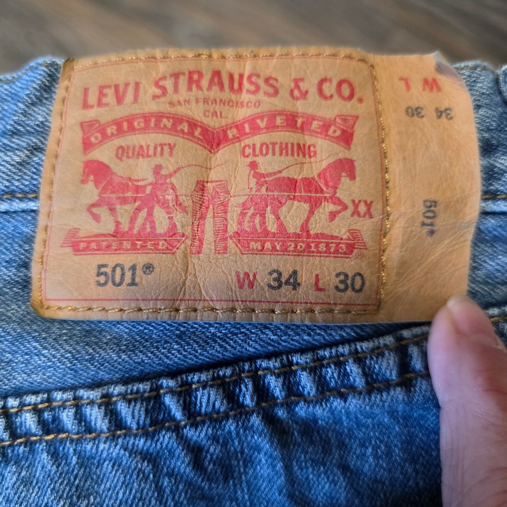 Levis 501 Original Mens Straight Leg Button Fly Blue Denim Jeans 34x30 - Picture 2 of 11